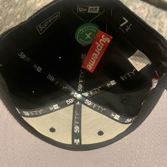 SOLD Authentic Supreme world famous New Era Hat - Picture 4 of 5